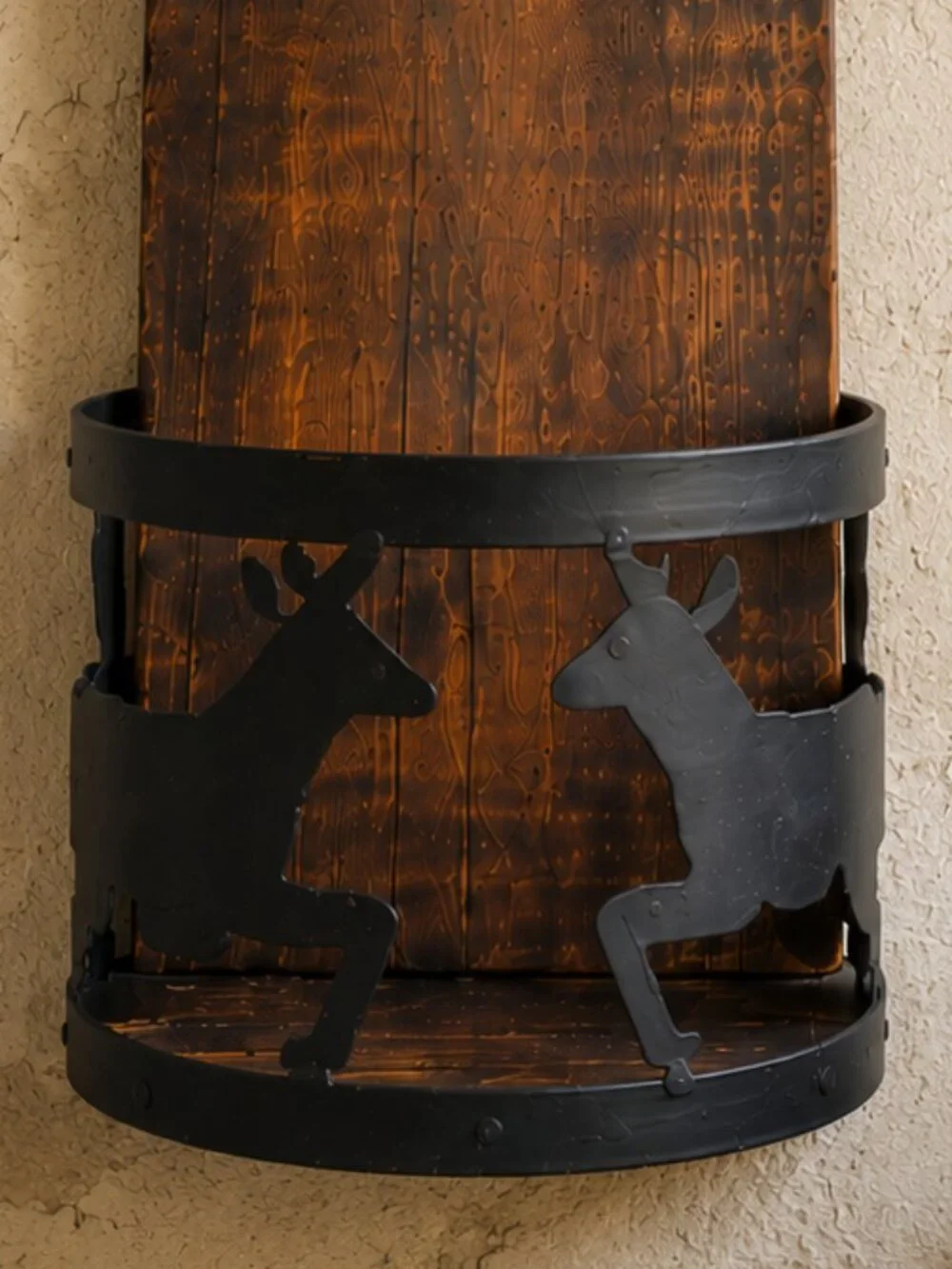 Vintage Rustic Wooden Wall Mount Heart-Carved Holder